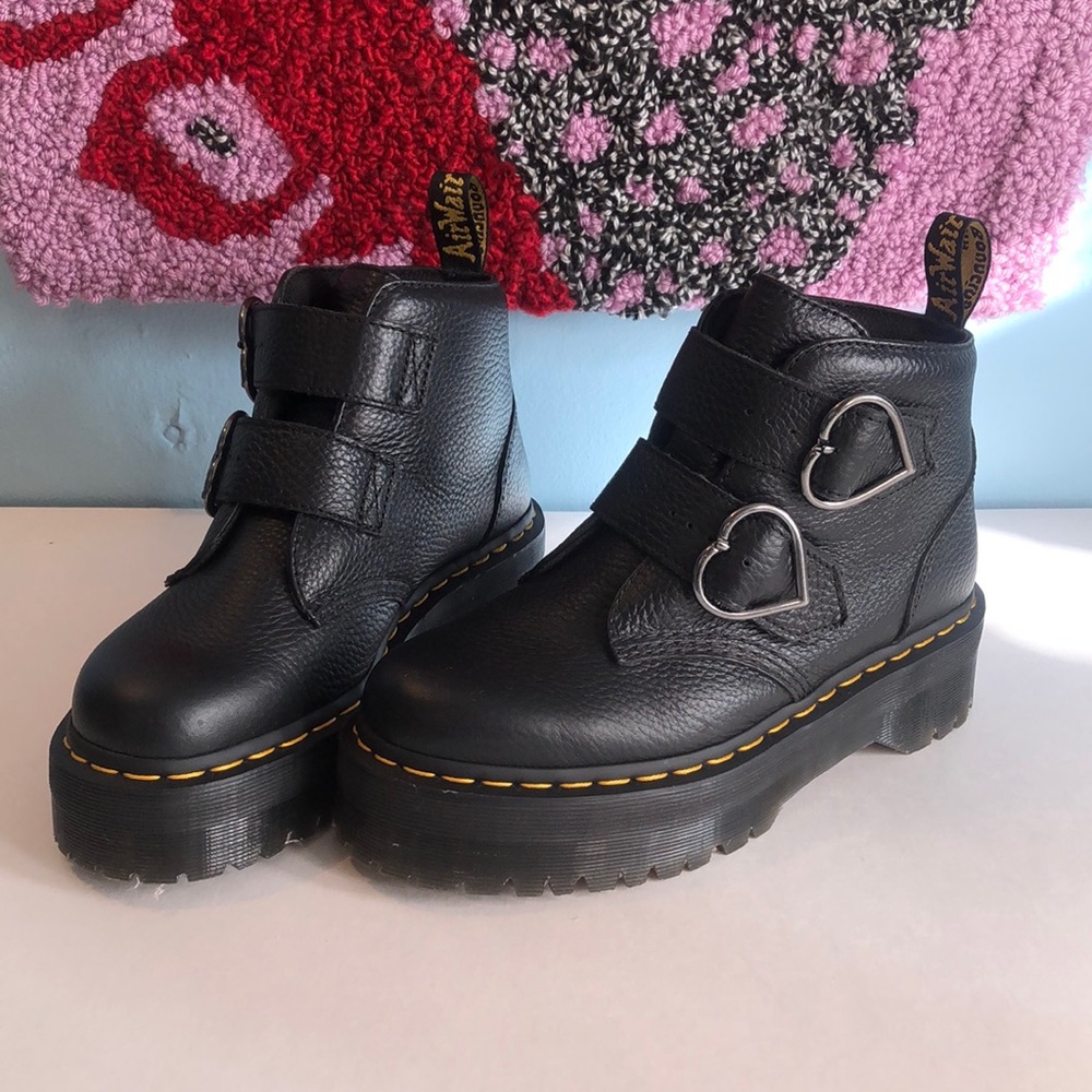 Dr Martens Devon Heart Boots